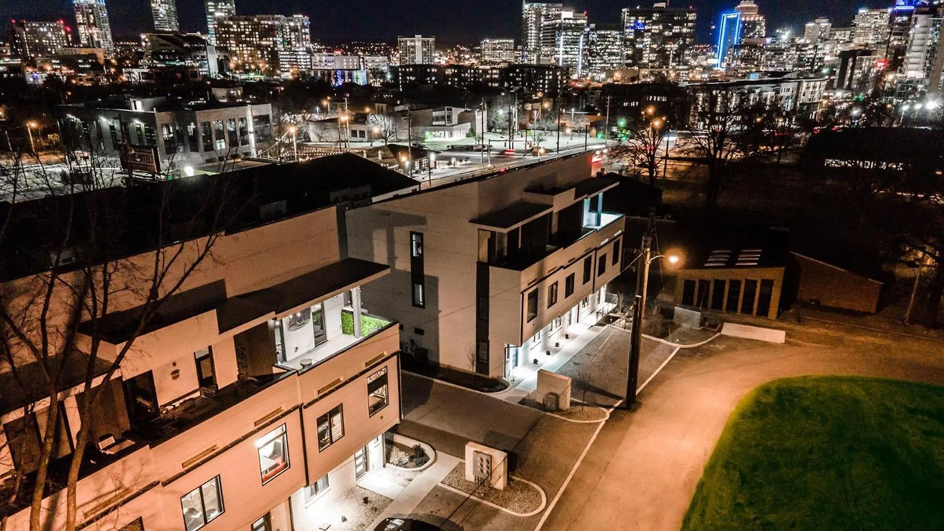 Holiday home Urban Row - Rooftop Hottub - Heart Of Gulch Nashville